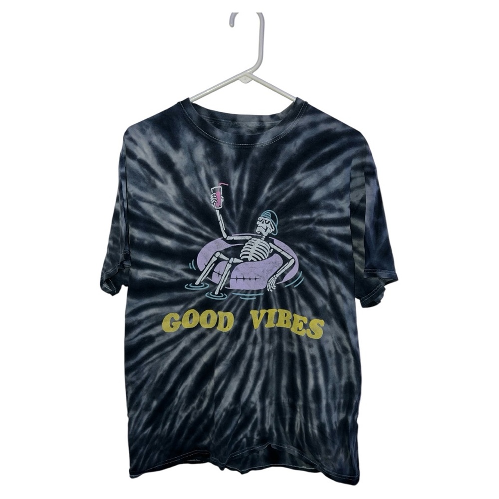 Grey Tie-Dye “Good Vibes” Skeleton Graphic Tee – Great Used Condition